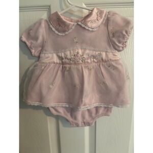 Adorable Pink Baby Dress With Lace Trim and Floral Embroidery 6-9 months